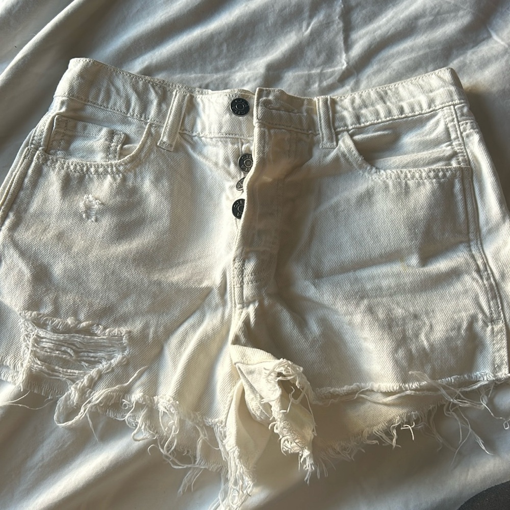 Carly Jean white denim cutoffs xs